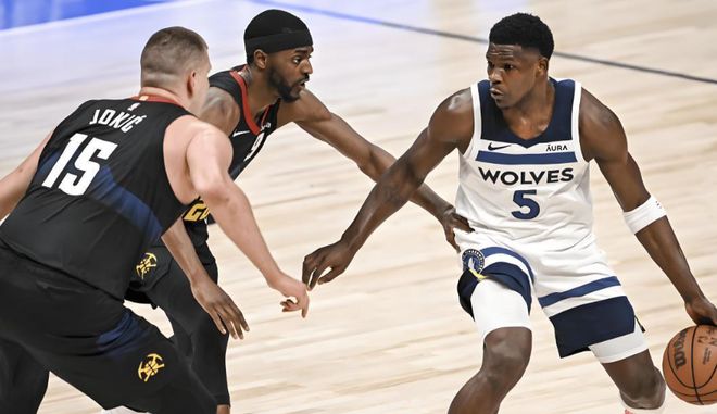 他终于让坚 他终于让坚